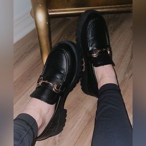 Trendy Black loafers